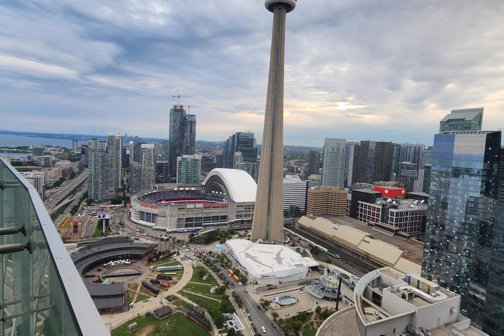 Modern Studio High Floor ,Cn Tower, Scotiaarena Apartman Toronto Kültér fotó